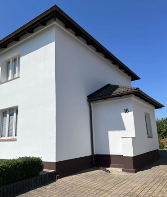 Dom po profesjonalnej elewacji
